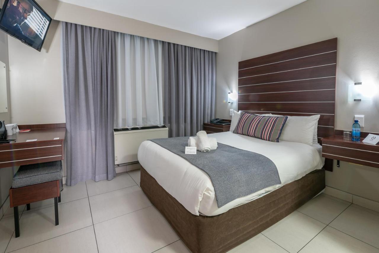 Hotel Savoy And Conference Centre Умтата Екстер'єр фото